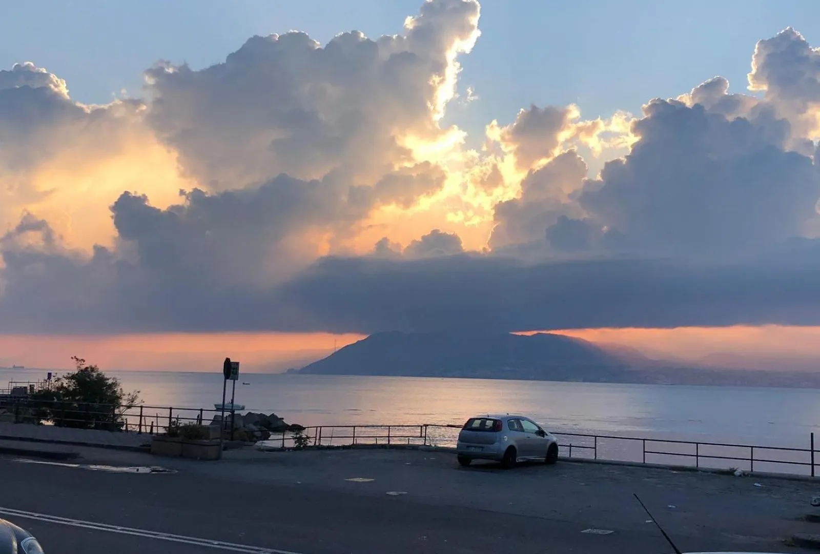 Paradiso Vista Mare Retreat Messina Italy
